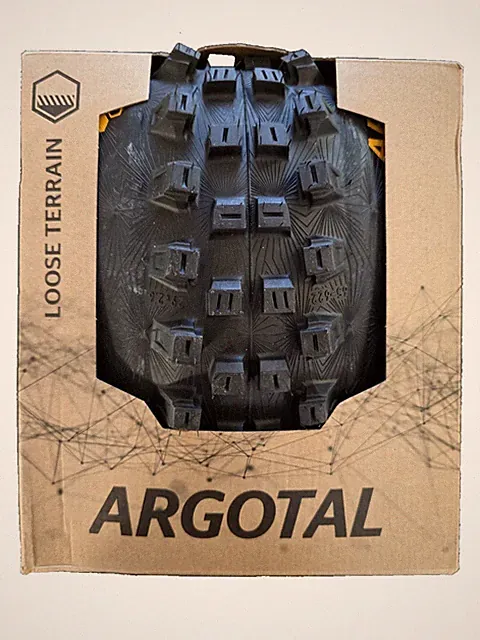 Continental Argotal Tire 29 x 2.4, Tubeless, Folding, Black, Trail Endurance