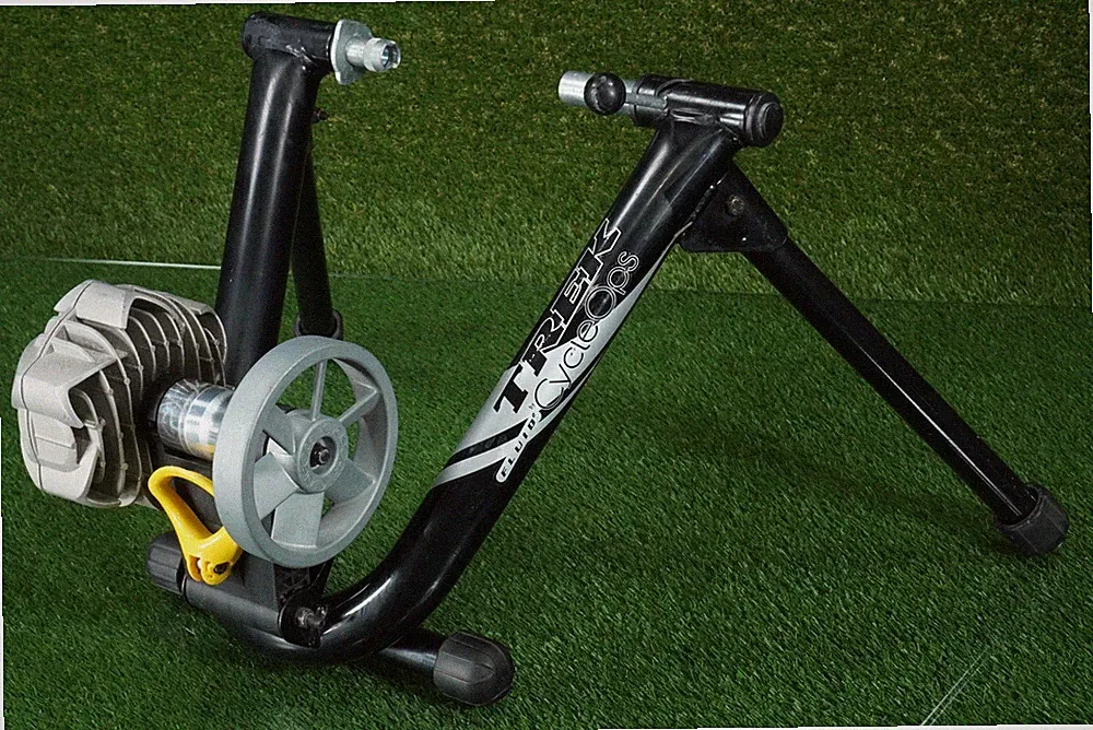 CYCLEOPS FLUID2 TREK BIKE BICYCLE TRAINER, BLACK ~ L@@K!!
