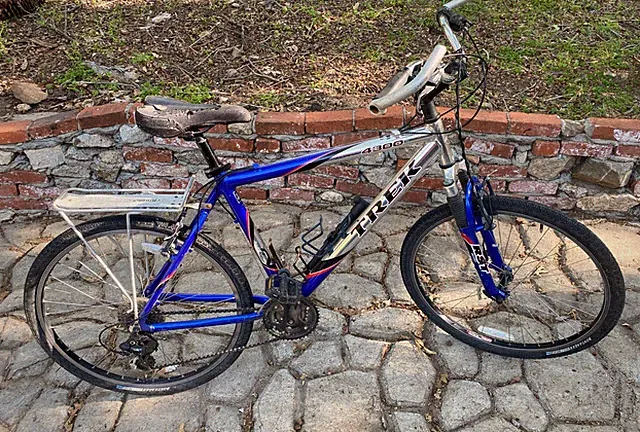 Trek 4300 Alpha Mountain Bike Aluminum 26” Wheel Shimano Nice Working !!