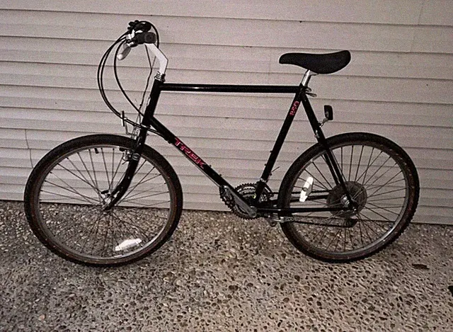 Trek 850 Mountain Bicycle 23”