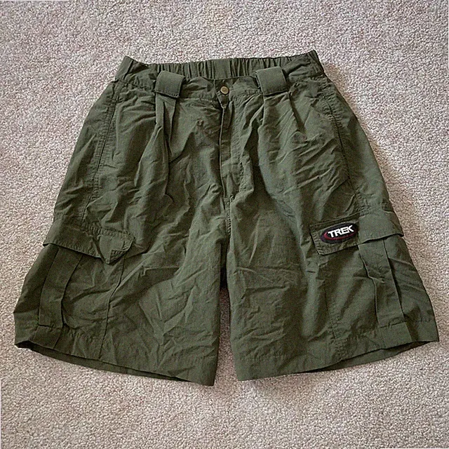 Trek Bicycle Shorts Mens Green Stretch Spandex Hiking Adventure Size Medium