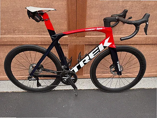 Trek Madone SLR 7 Disc 60cm - Ultegra Di2 - Project One - Aero Road Bike