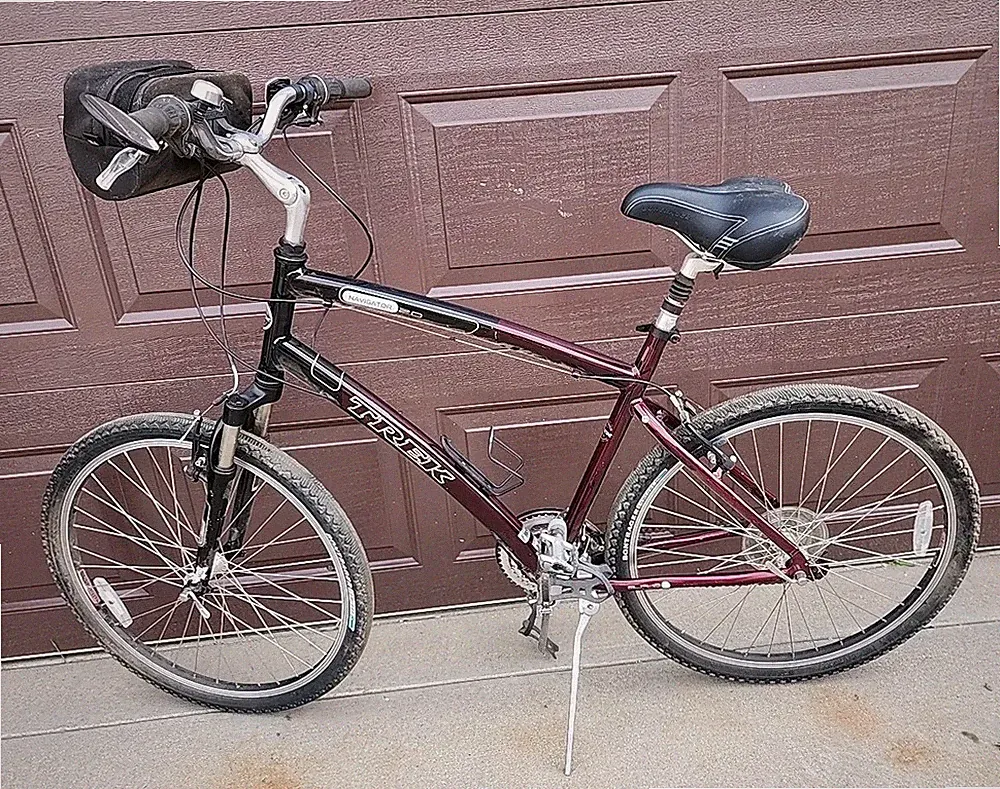 Trek Navigator 2.0 City/Comfort Hybrid Bike Large Frame