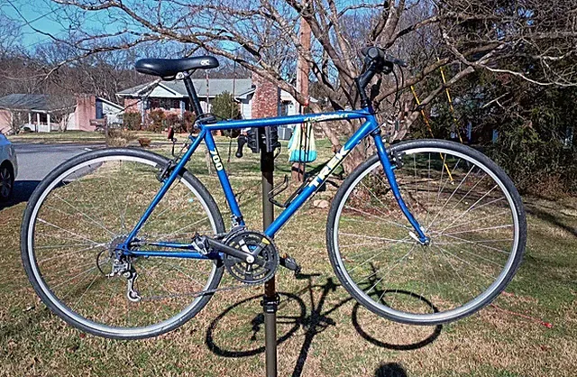 Vintage TREK 700 MULTI-TRACK Hybrid Bike, Steel, Blue, 19 in Frame, 700c Wheel